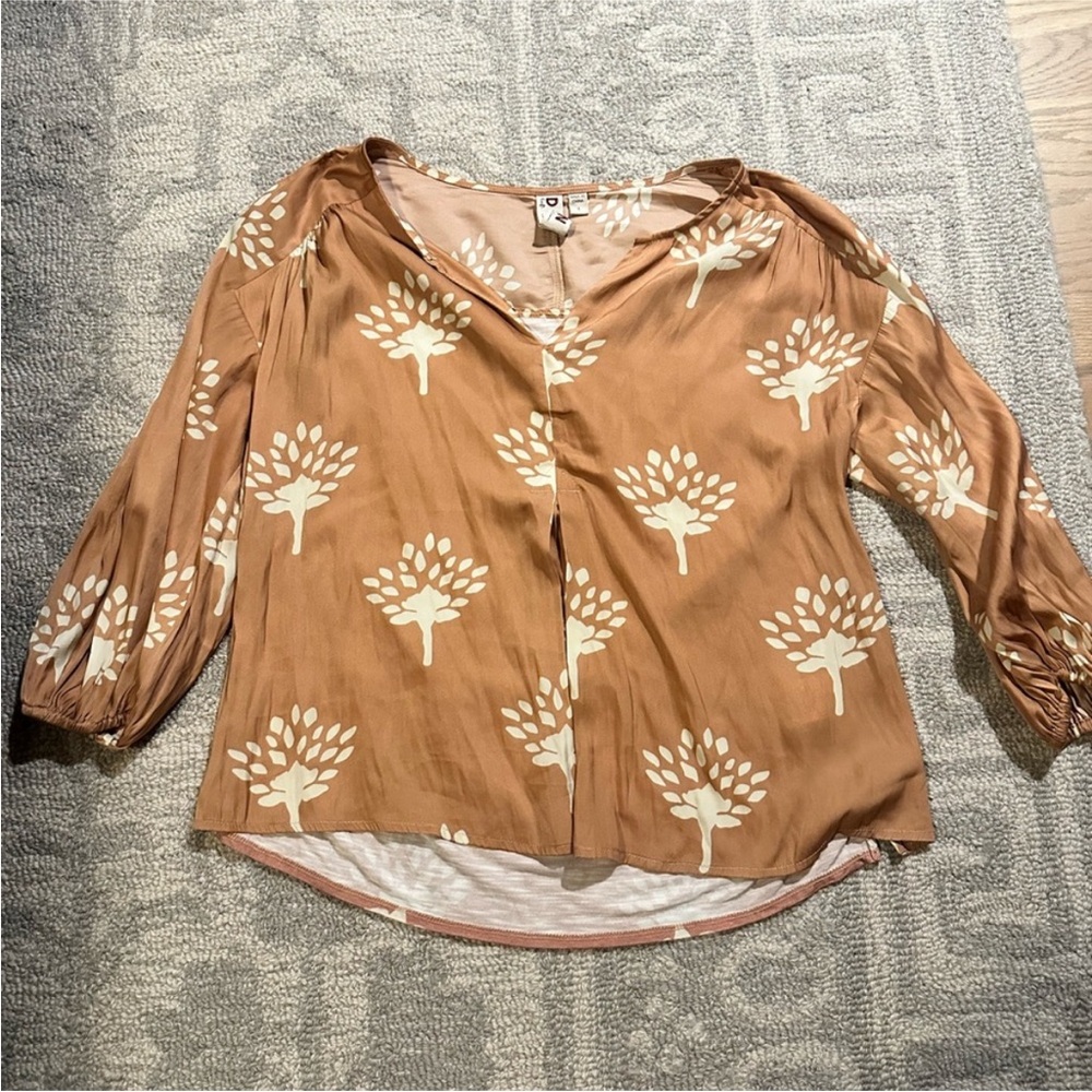Anthropologie Dolan Tan Tree-Printed Blouse | S